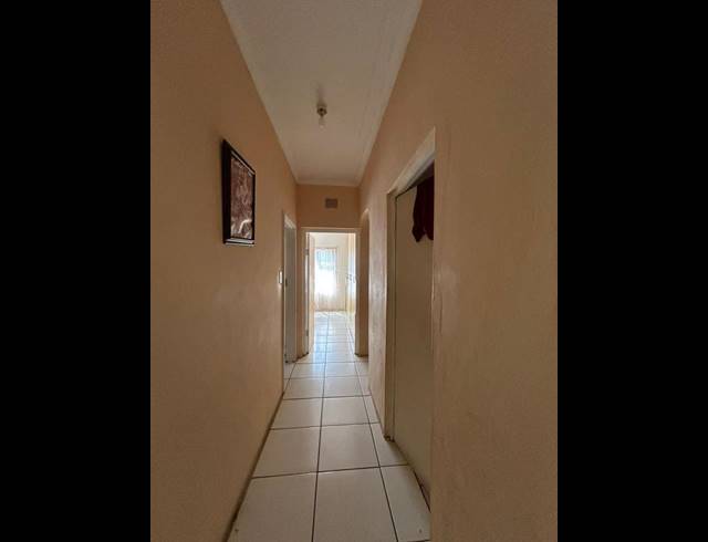 3 BEDROOM HOUSE FOR SALE IN SEA PARK